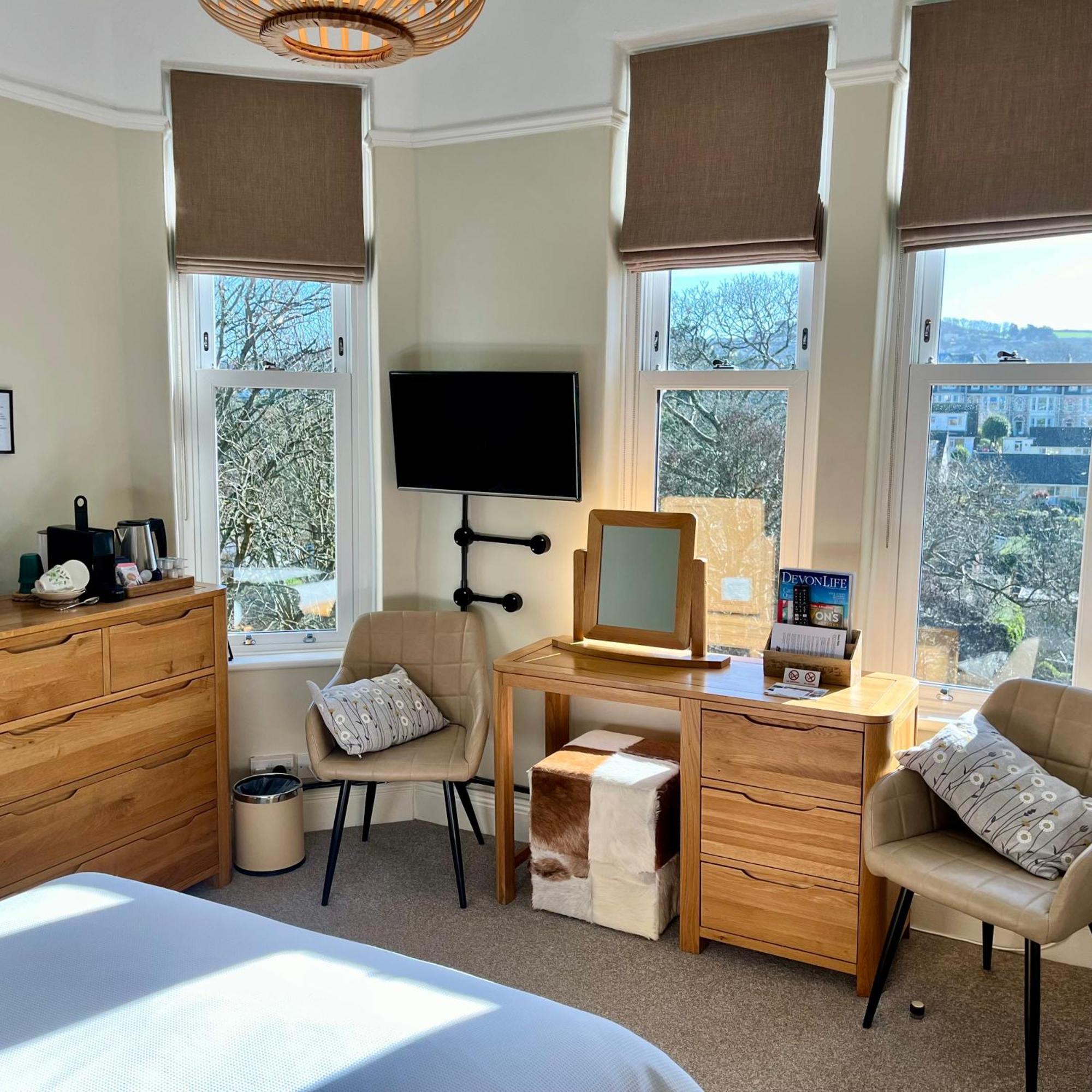 The Devonian Hotel อิลฟราคูมบ์ ภายนอก รูปภาพ