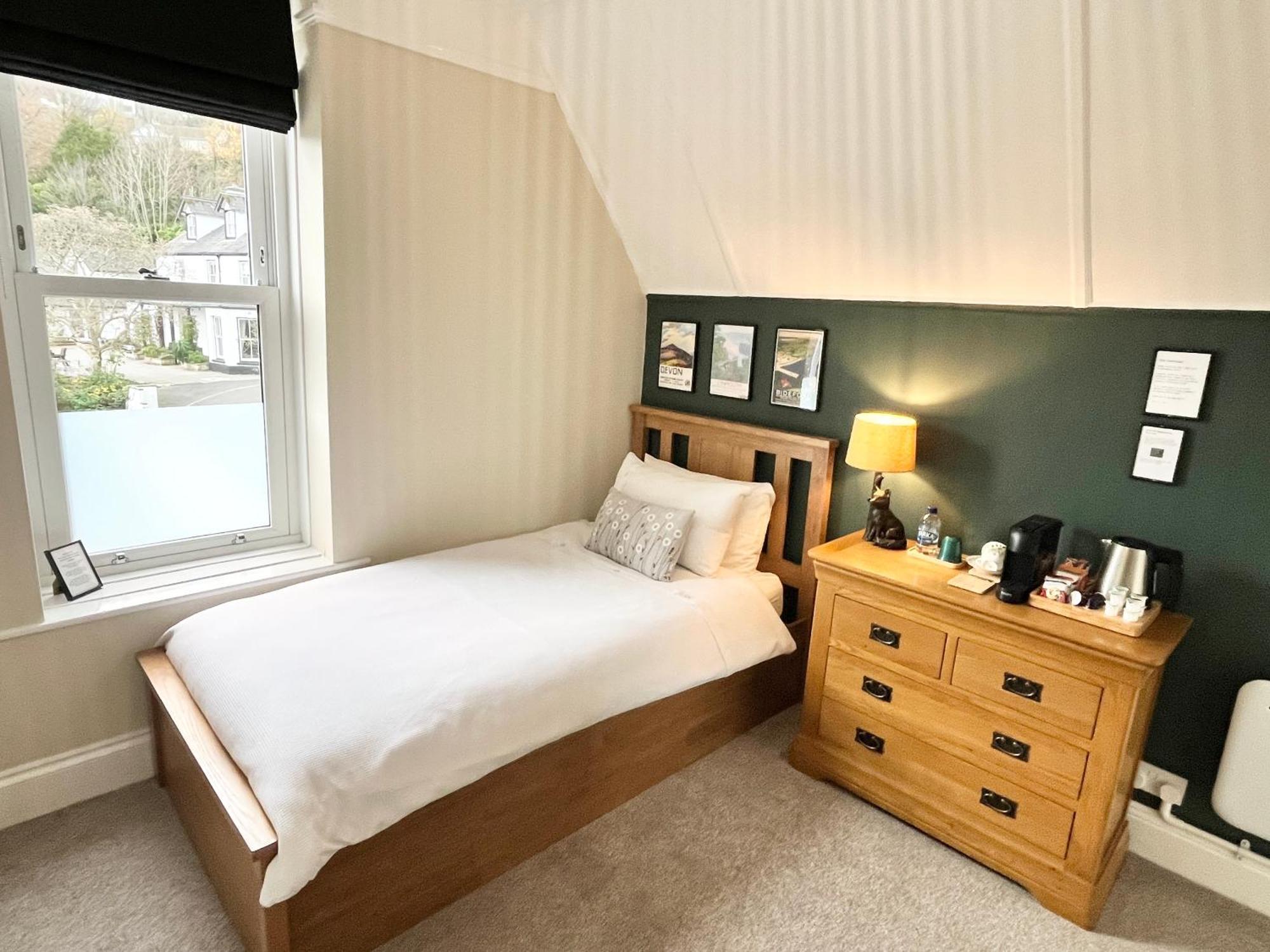 The Devonian Hotel อิลฟราคูมบ์ ภายนอก รูปภาพ