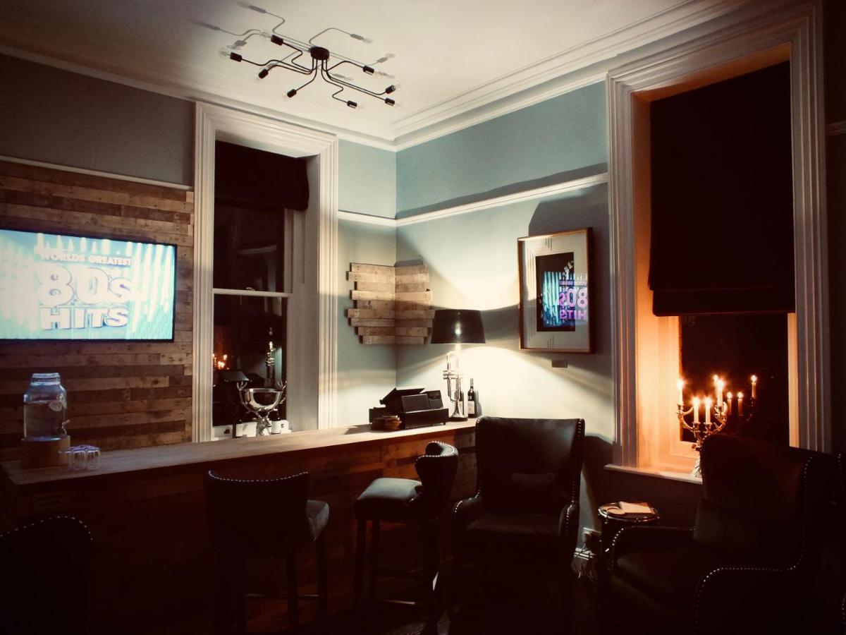 The Devonian Hotel อิลฟราคูมบ์ ภายนอก รูปภาพ